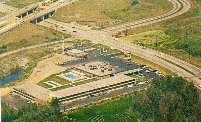 Holiday Inn - Benton Harbor Location (newer photo)